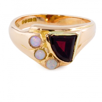 18ct Gold Garnet / Opal Unusual Ring Size K